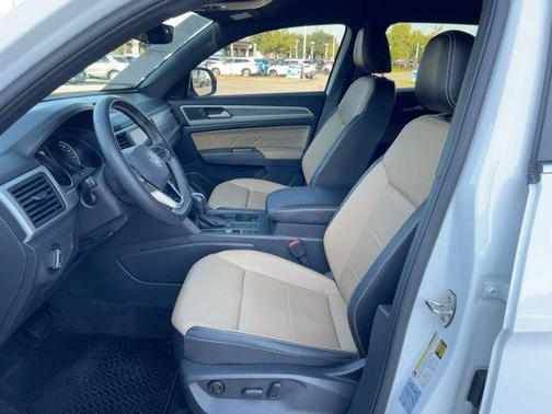 2021 Volkswagen Atlas Cross Sport 2.0T SE w/Technology