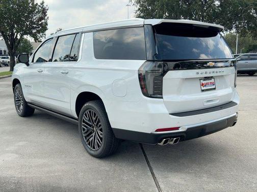 2025 Chevrolet Suburban 4WD High Country