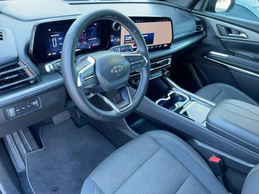 2024 Chevrolet Traverse LS