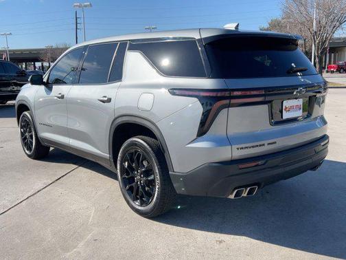 2024 Chevrolet Traverse LS