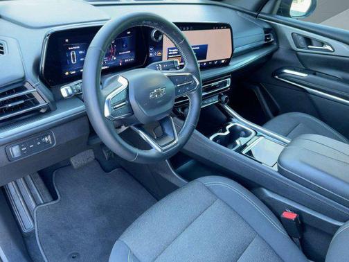 2024 Chevrolet Traverse LS