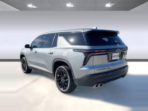 2024 Chevrolet Traverse LS