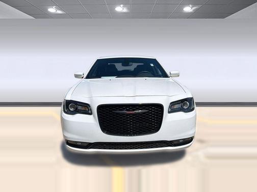 Bright White Clearcoat 2023 Chrysler 300 S