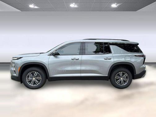 Sterling Gray Metallic 2026 Chevrolet Traverse LT