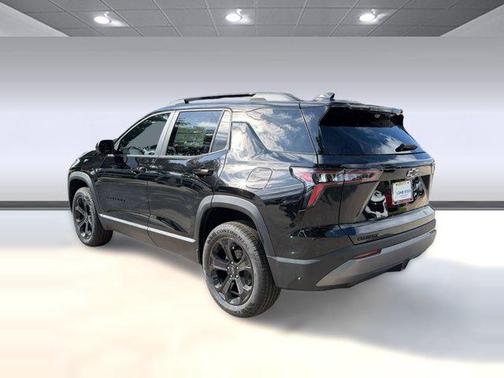 Mosaic Black Metallic 2026 Chevrolet Equinox 1LT
