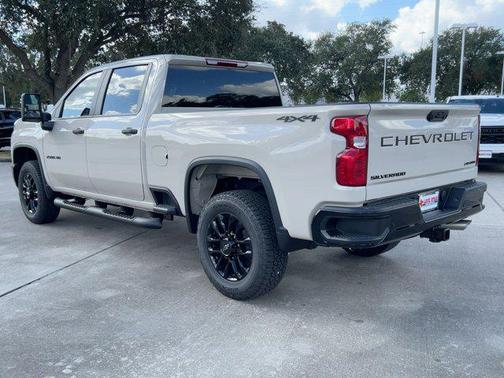 2026 Chevrolet Silverado 2500 Custom