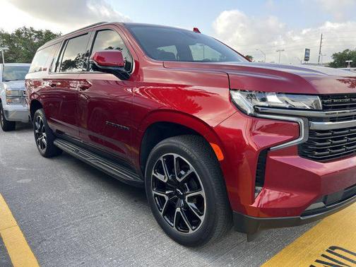 2022 Chevrolet Suburban RST