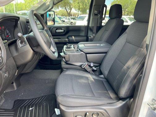 2025 Chevrolet Silverado 2500 Custom