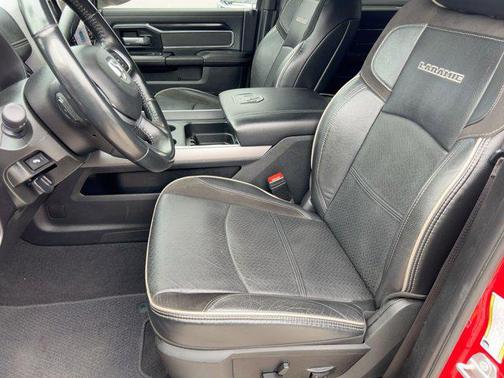 2022 RAM 3500 Laramie Crew Cab 4x4 8' Box