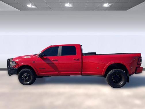 2022 RAM 3500 Laramie Crew Cab 4x4 8' Box