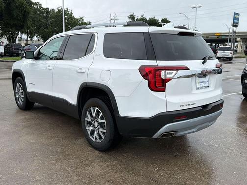 Summit White 2023 GMC Acadia FWD SLT