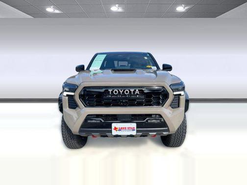 2025 Toyota Tacoma Hybrid TRD Sport