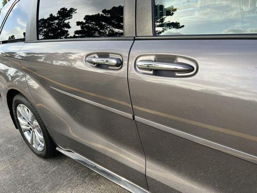 2021 Toyota Sienna Platinum 7 Passenger