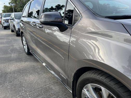 2021 Toyota Sienna Platinum 7 Passenger