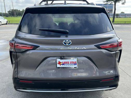 2021 Toyota Sienna Platinum 7 Passenger