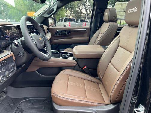2025 Chevrolet Suburban 4WD High Country