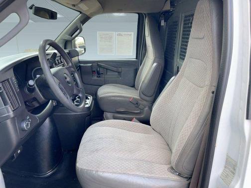 2017 GMC Savana 2500 Work Van