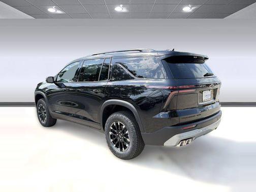 Mosaic Black Metallic 2026 Chevrolet Traverse AWD Z71