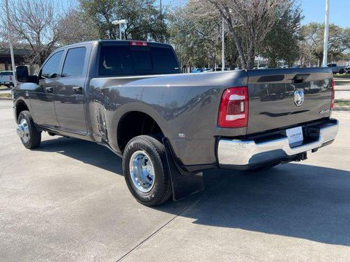 2024 RAM 3500 Tradesman Crew Cab 4x4 8' Box