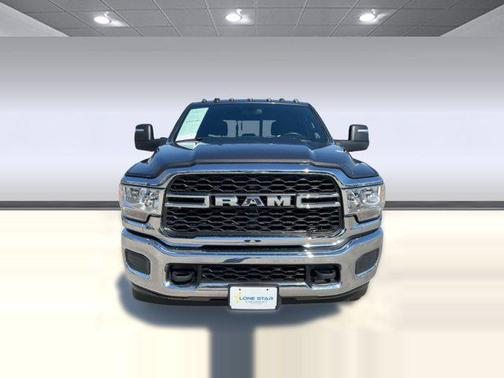 2024 RAM 3500 Tradesman Crew Cab 4x4 8' Box