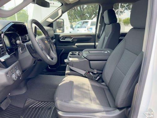2026 Chevrolet Silverado 3500 LT