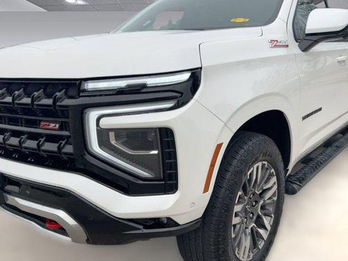 2025 Chevrolet Suburban 4WD Z71