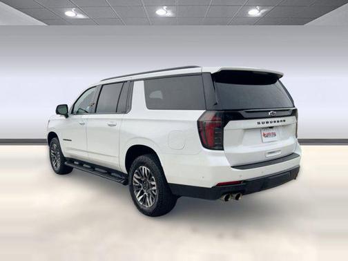 2025 Chevrolet Suburban 4WD Z71