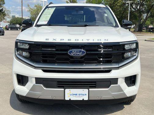 STAR WHITE MET TRI-COAT 2025 Ford Expedition Platinum