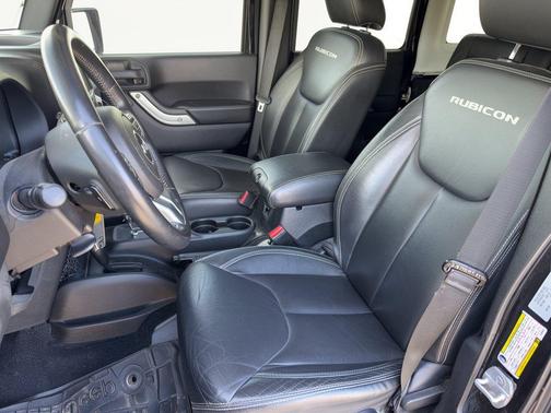 Black Clearcoat 2015 Jeep Wrangler Unlimited Rubicon