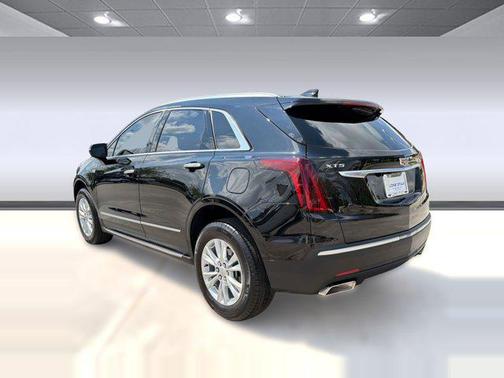 Stellar Black Metallic 2025 Cadillac XT5 Luxury