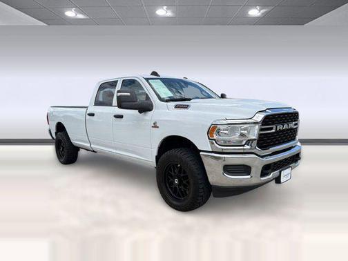 2024 RAM 2500 Tradesman Crew Cab 4x4 8' Box