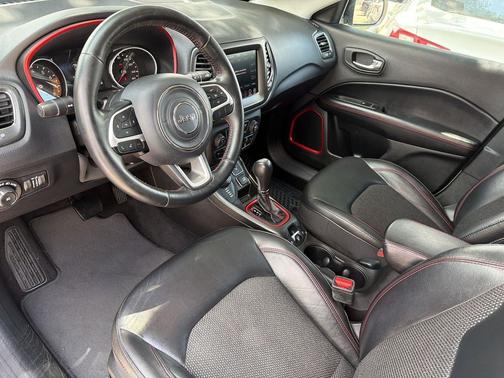 White Clearcoat 2019 Jeep Compass Trailhawk