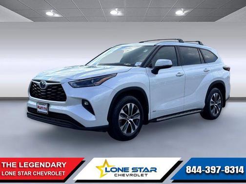 2024 Toyota Highlander Hybrid XLE