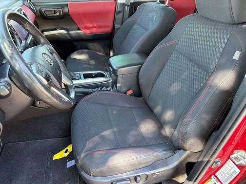 Barcelona Red Metallic 2022 Toyota Tacoma SR5