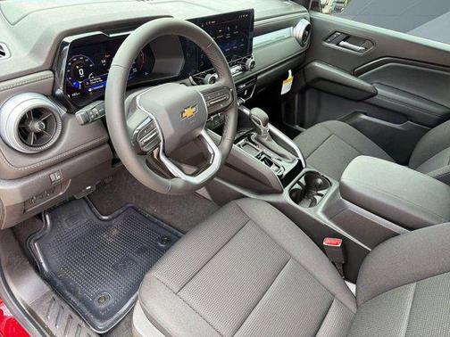 Radiant Red Tintcoat 2026 Chevrolet Colorado LT