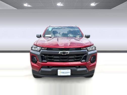 Radiant Red Tintcoat 2026 Chevrolet Colorado LT