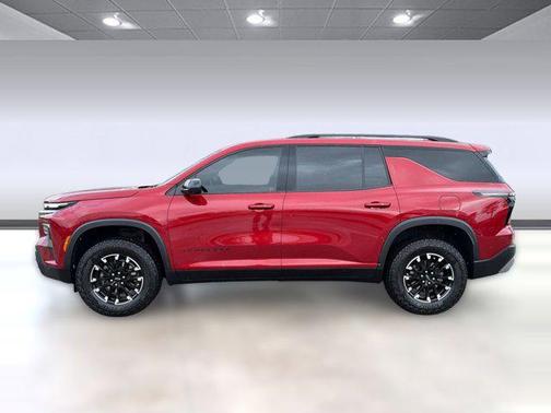 Radiant Red Tintcoat 2024 Chevrolet Traverse AWD Z71