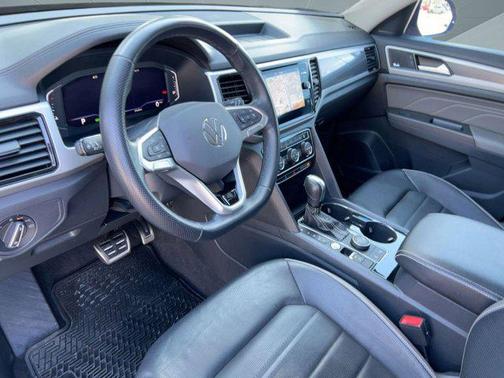 2023 Volkswagen Atlas 3.6L SEL Premium