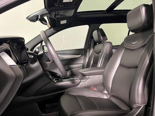 2023 Cadillac XT6 Luxury FWD