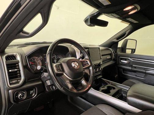 2024 RAM 3500 Lone Star Crew Cab 4x4 8' Box