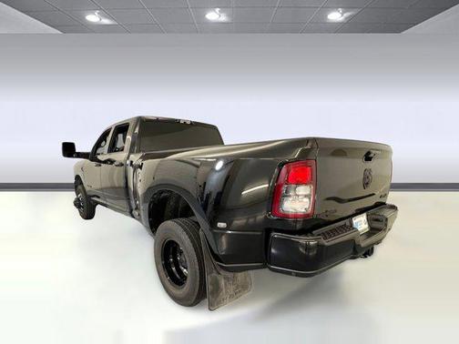 2024 RAM 3500 Lone Star Crew Cab 4x4 8' Box