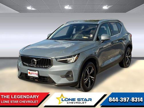 2023 Volvo XC40 B5 Plus Bright Theme