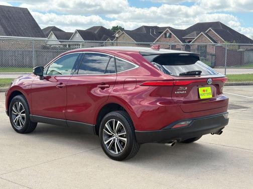 Ruby Flare Pearl 2022 Toyota Venza LE