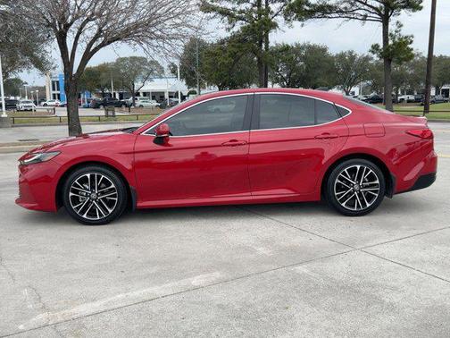 2025 Toyota Camry XLE