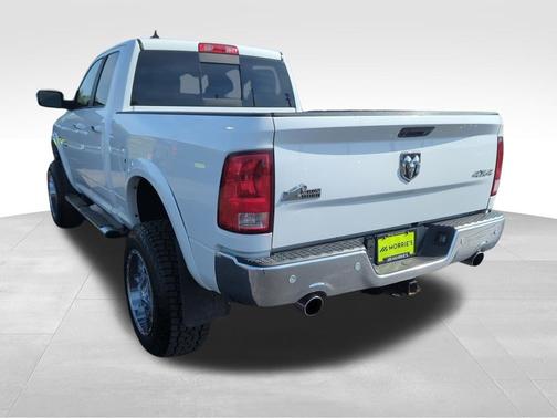 Bright White Clearcoat 2014 RAM 1500 SLT