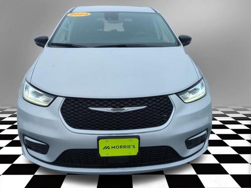 2024 Chrysler Pacifica Touring-L