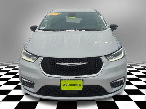 2024 Chrysler Pacifica Touring-L