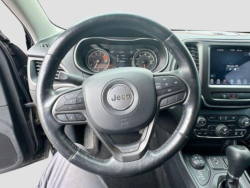Diamond Black 2020 Jeep Cherokee Trailhawk