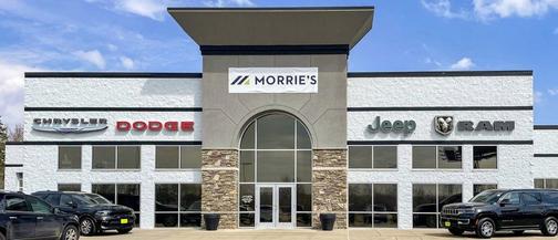 2024 Volvo XC40 B5 Plus Bright Theme