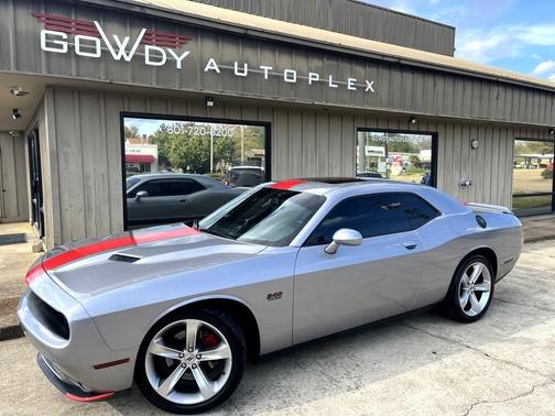 Photo 1 of 32 of 2018 Dodge Challenger R/T